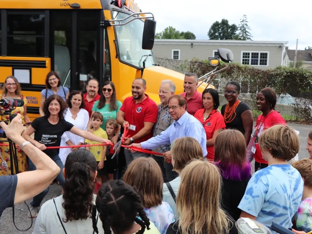 First Electric Bus Unveiled in Tarrytown School District